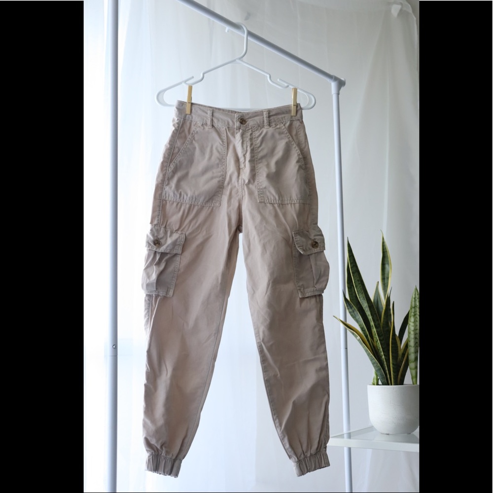 COPY - BEIGE ZARA CARGO PANTS